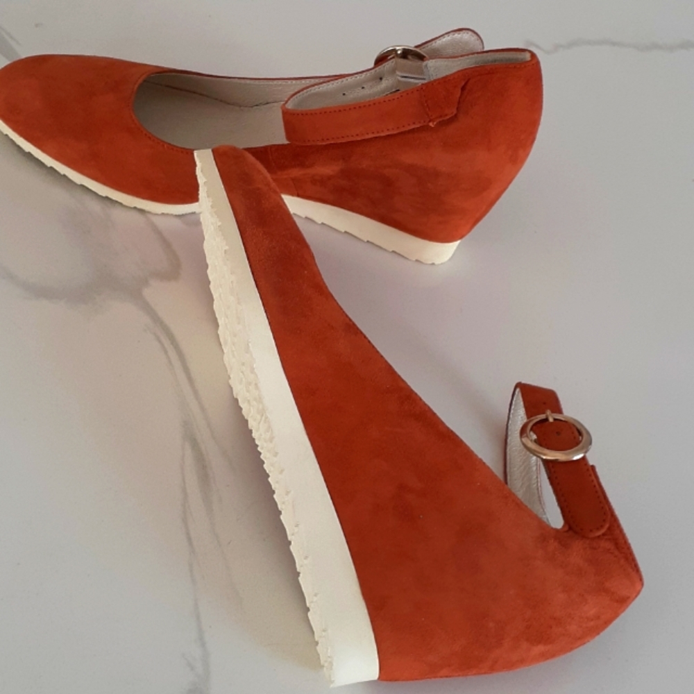 Sundance Suede Wedge Heel Size 41